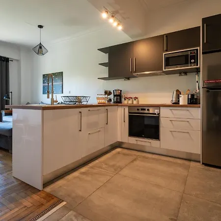 Apartment The Acropolis Hideaway 2-bdr Next To Metro *