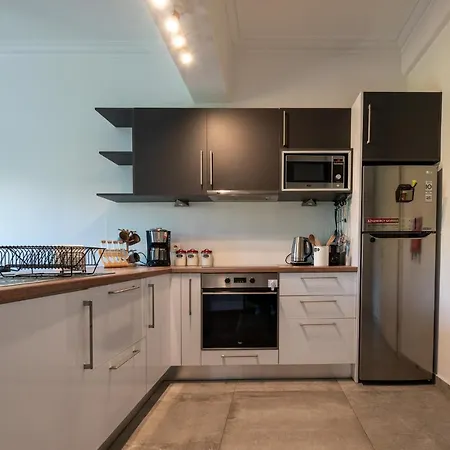 Apartment The Acropolis Hideaway 2-bdr Next To Metro *