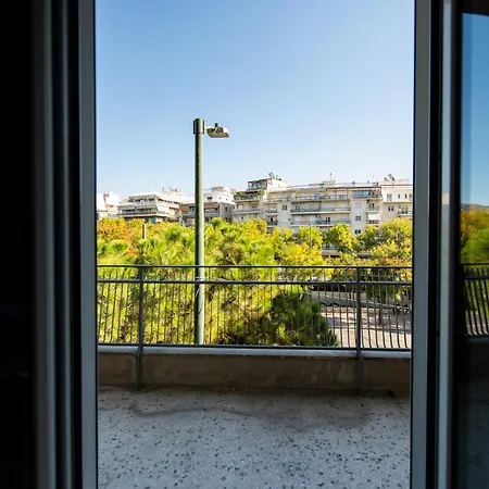 Apartment The Acropolis Hideaway 2-bdr Next To Metro Athens